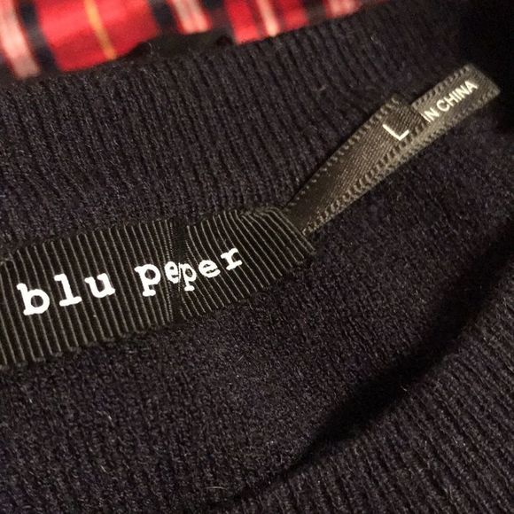 Blu Pepper Floral Embroidered Blue Sweater - Size Large - Picture 10 of 11